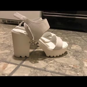 Basto Platform Sandal leather